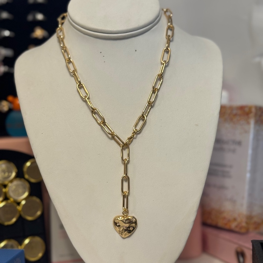 Green Beaded Necklace with Pendant